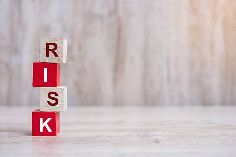 identify and analyze risks with linear schedule